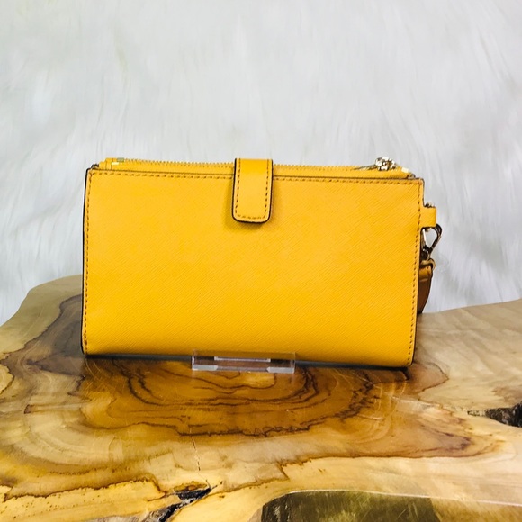 Michael Kors Jet Set Travel Double Zip Wristlet - Picture 4 of 8